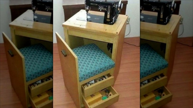 mini sewing table