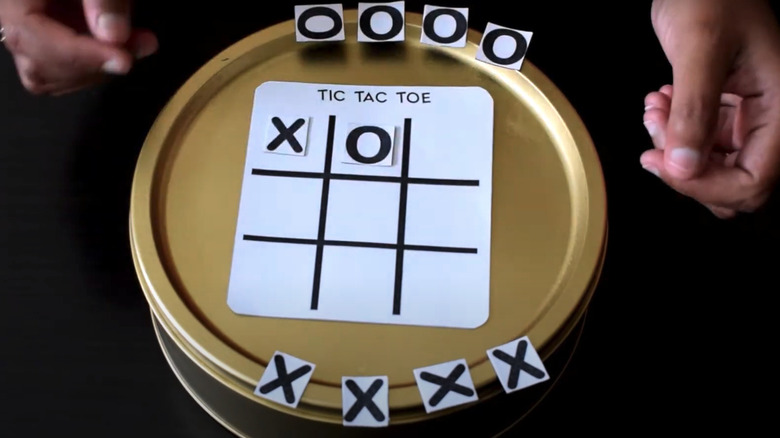 Travel tic tac toe on tin