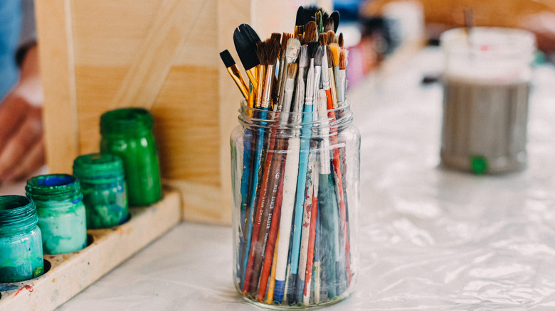 pickle jar for paint brushes