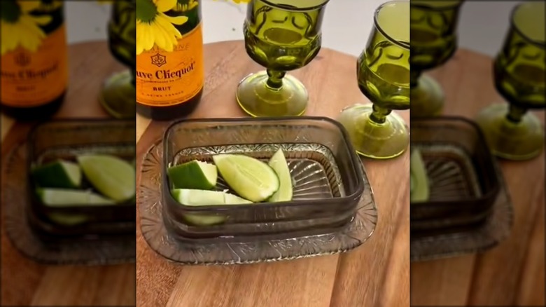 Butter dish with limes