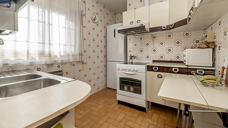 kitchen with laminate countertops