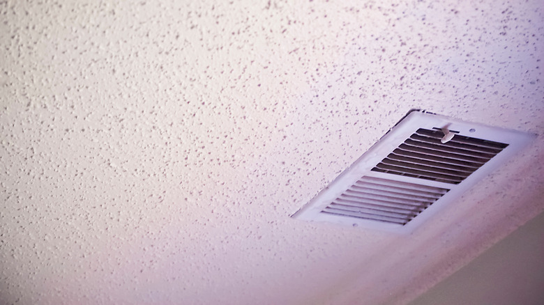 popcorn ceiling with vent