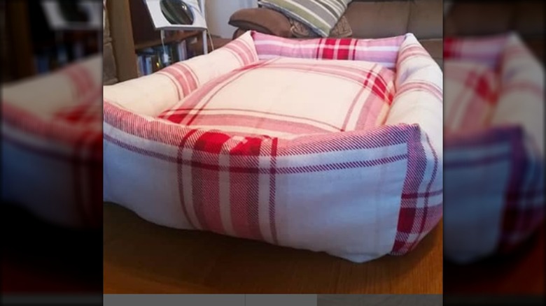 plaid pet bed