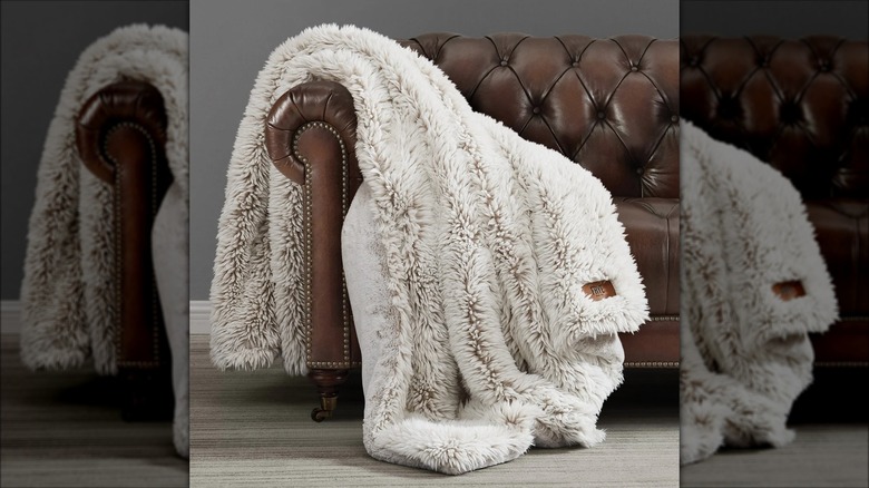 FRYE Arctic Luxe Faux Fur Throw