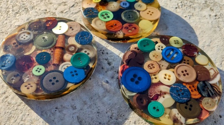 button coasters made with resin