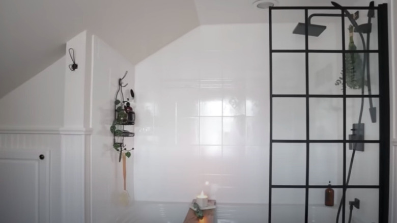 Contemporary shower