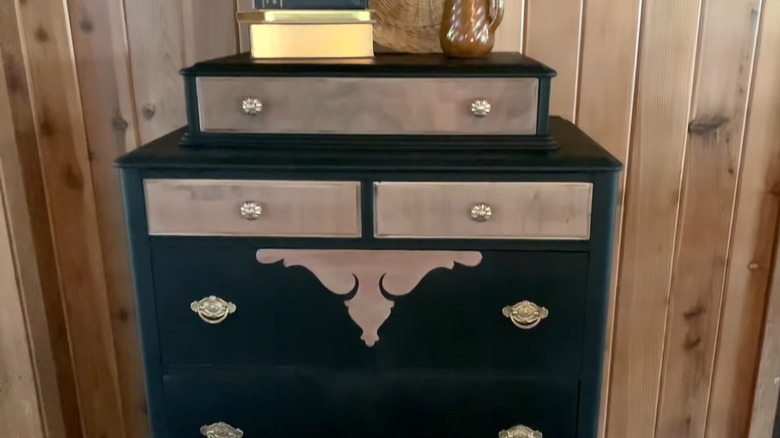 Black and gold dresser