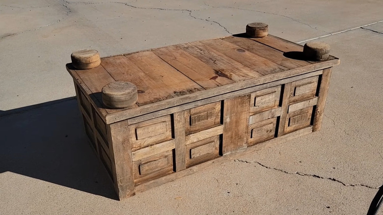 Old pine ottoman 