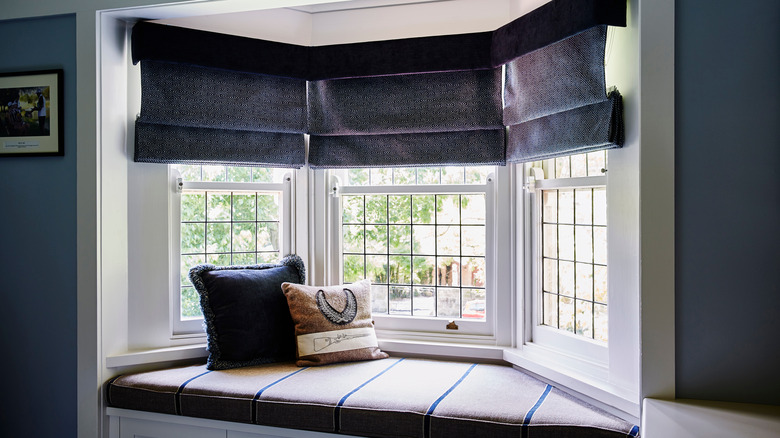 reading nook by bay windows