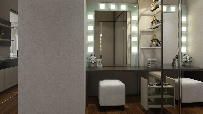 Beauty room with mirrors