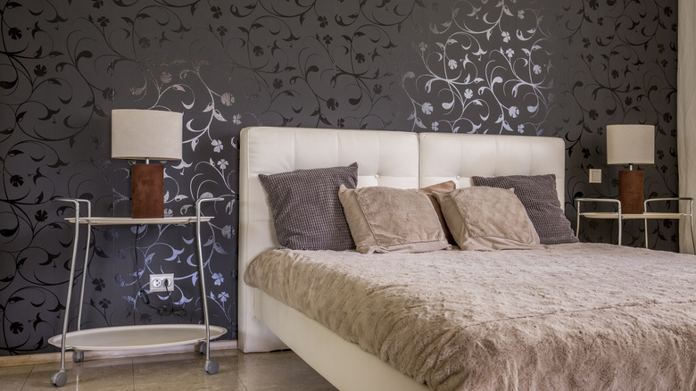 black patterned wallpaper 