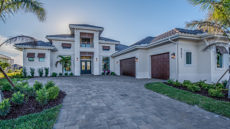 gray stone paver driveway