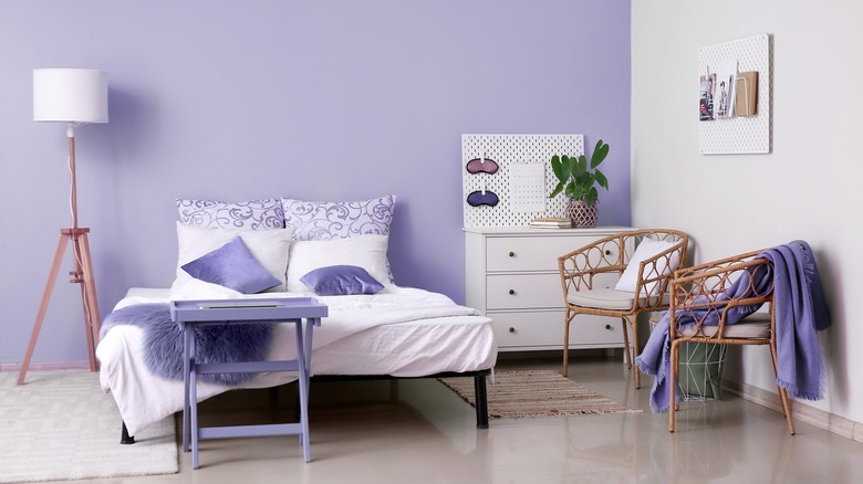 lilac and white room