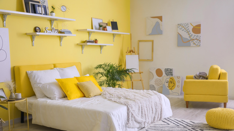 A sunny yellow bedroom