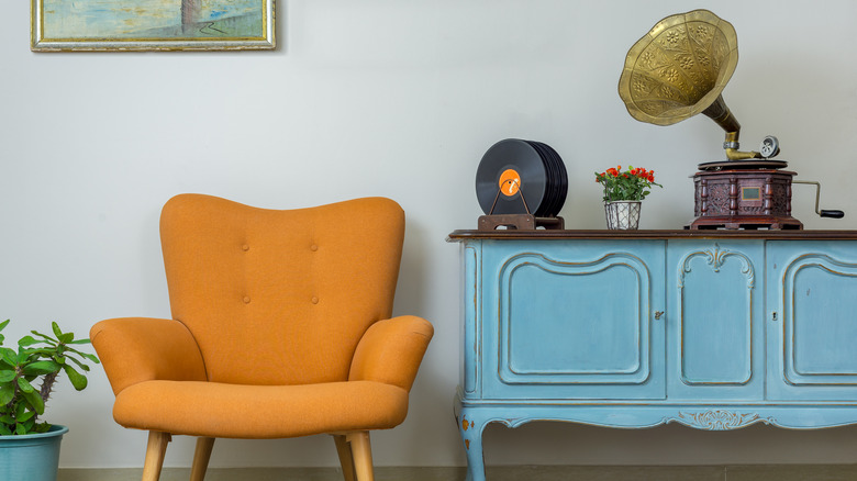 records in display on table