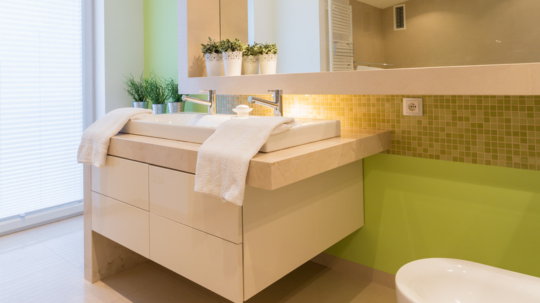 lime green wall in bathroom 