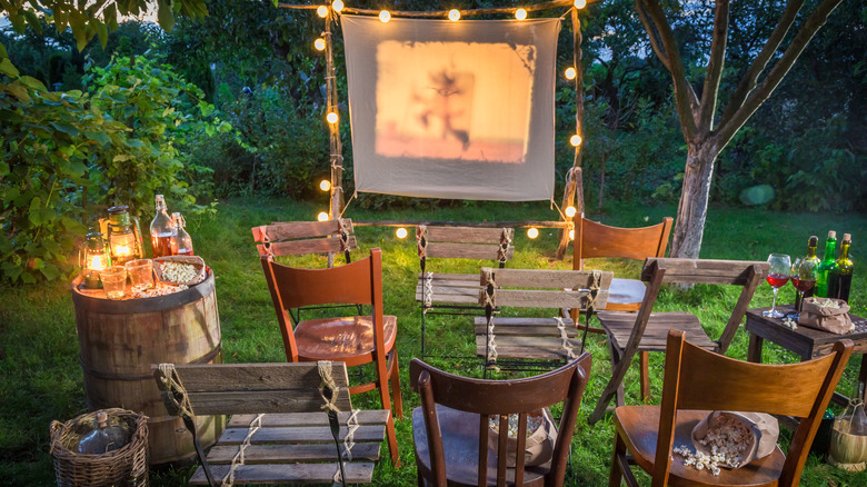 outdoor movie theater 