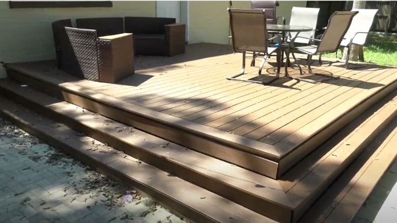 wood composite deck with seating