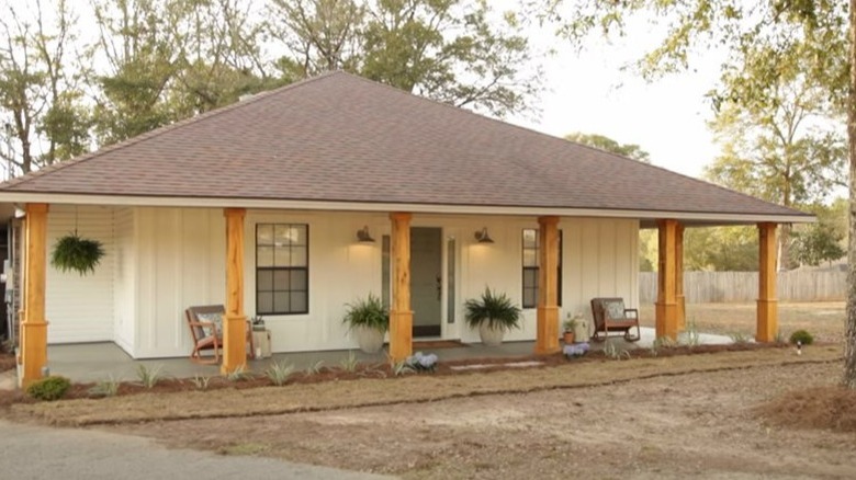 Exterior house with wood columns