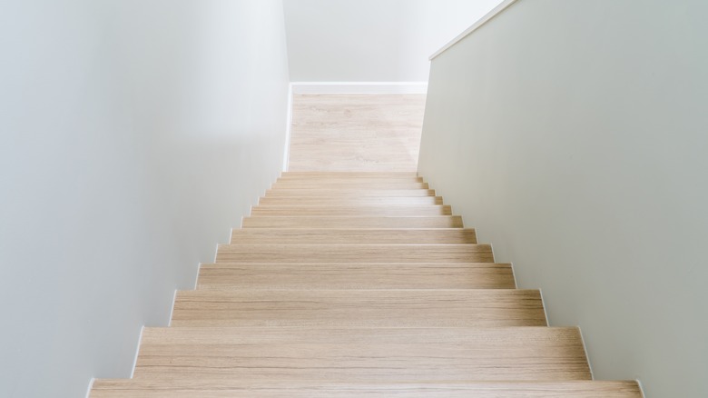 Light gray walls along staircase