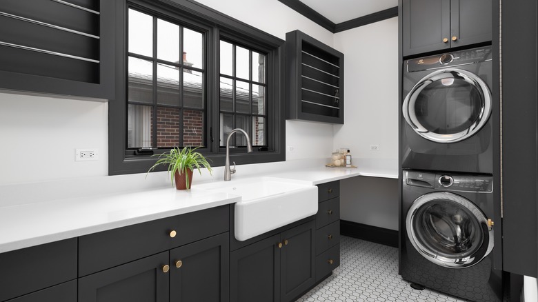 black laundry room