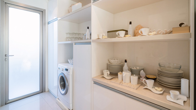 Simple pantry laundry room