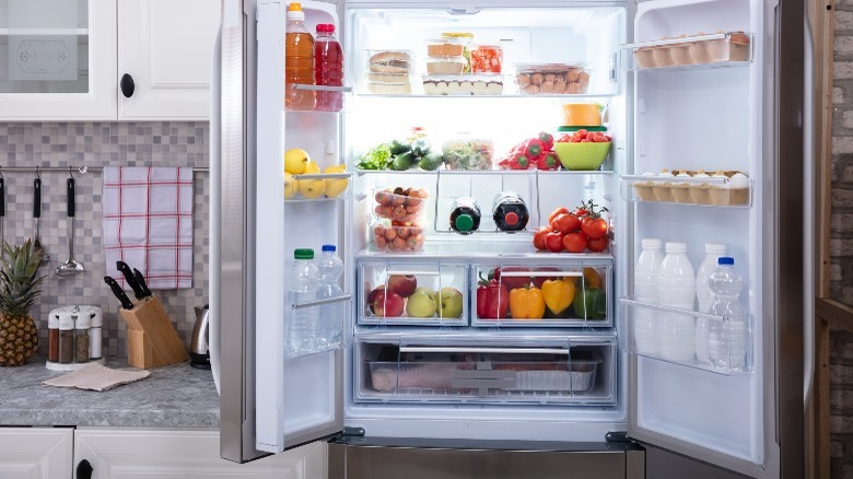 Clean and organized refrigerator