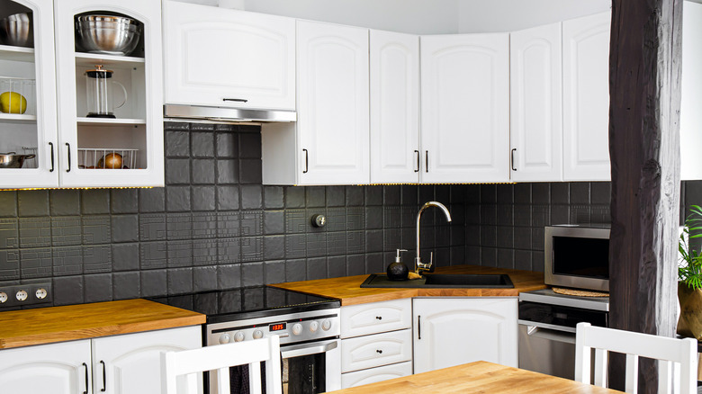 black tile backsplash in kitchen 