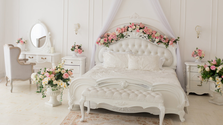 roses around a bedroom