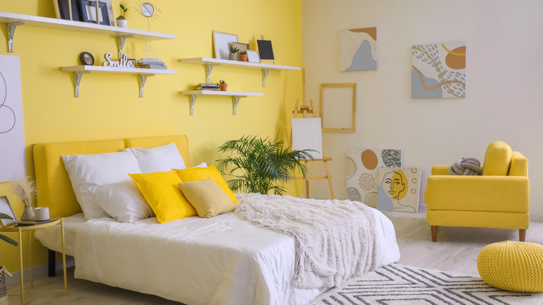 yellow accent wall 