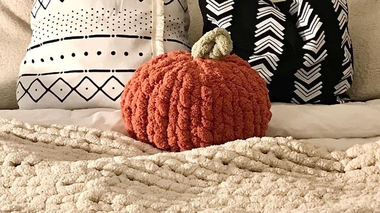 chunky knit orange pumpkin pillow