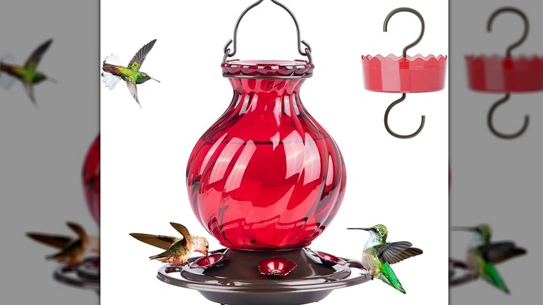 Red flower bud-shaped hummingbird feeder