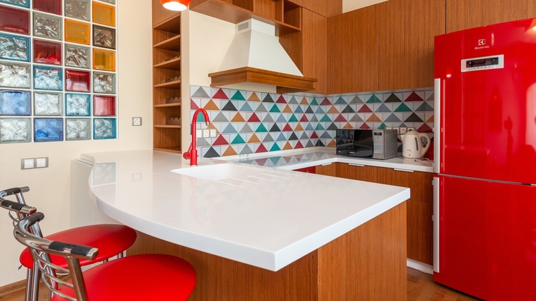 Kitchen counter with mult-colored backsplash