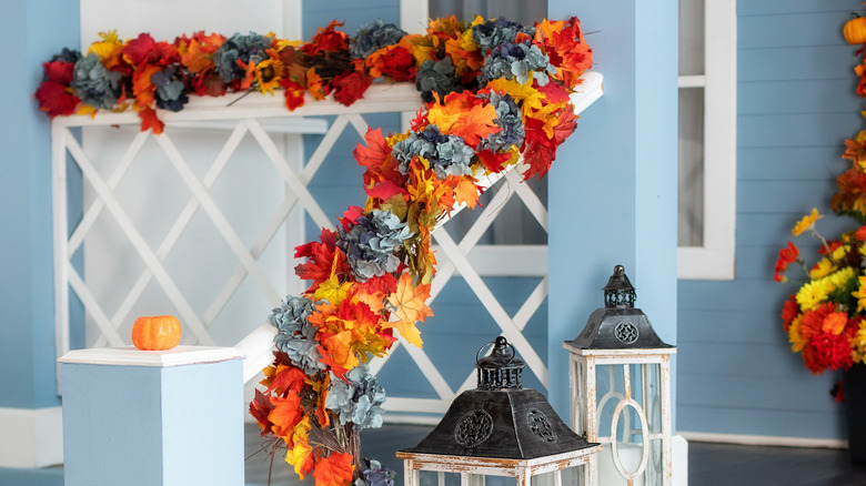 Fall foliage garland