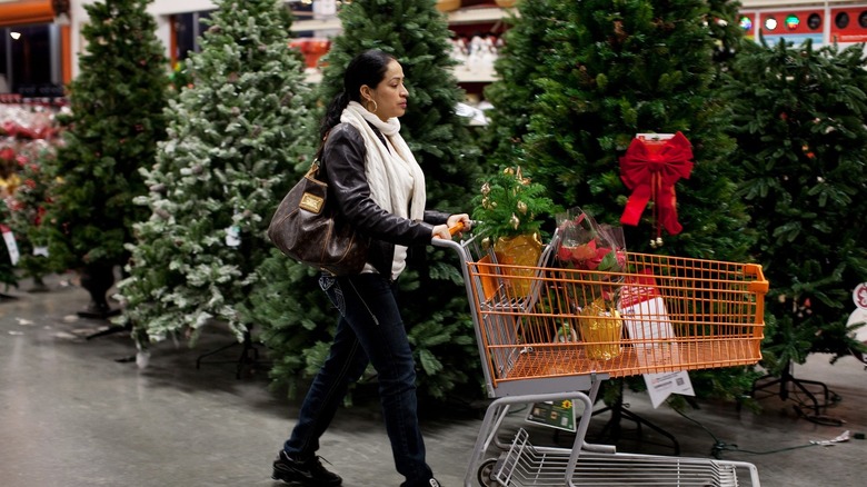 2022 Holiday Shopping At Home Depot Hours Deals And What To Expect