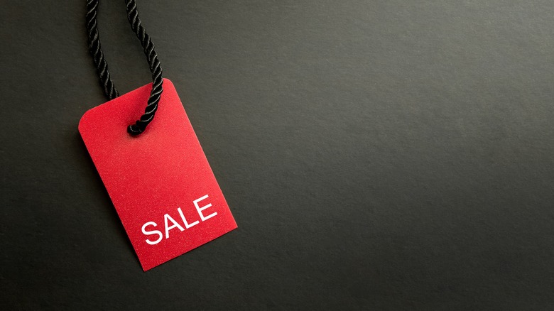 red sale tag