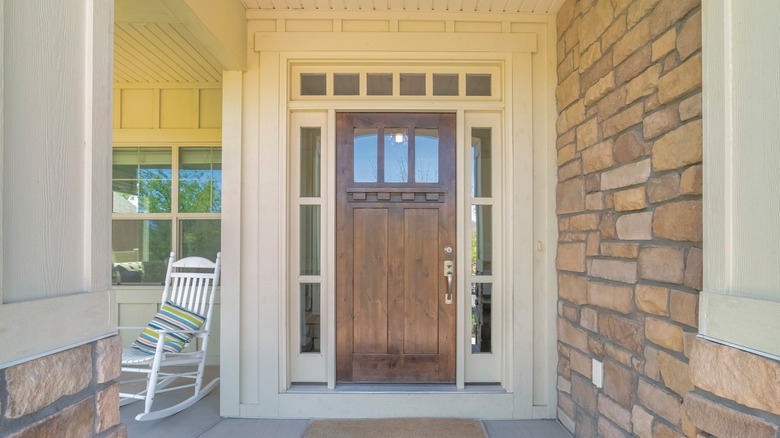 transom above door