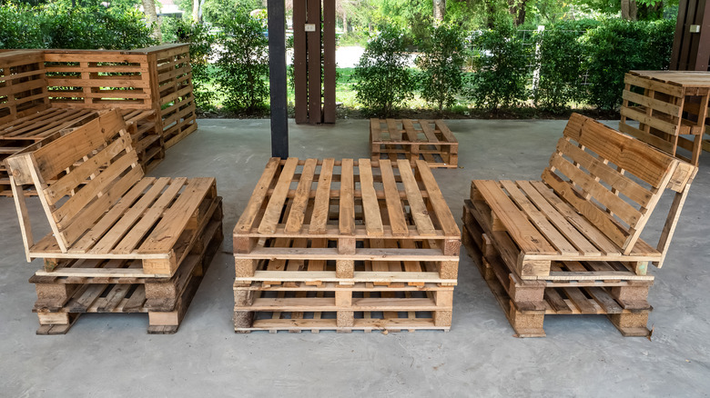 wood pallets upcycled into furniture