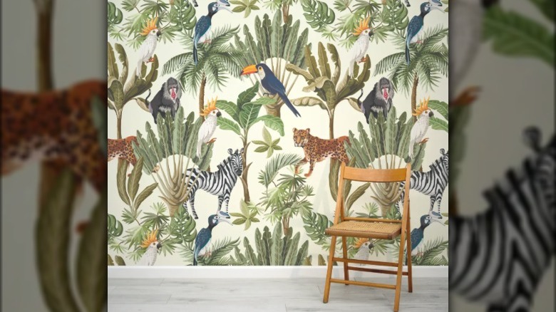 jungle animal mural