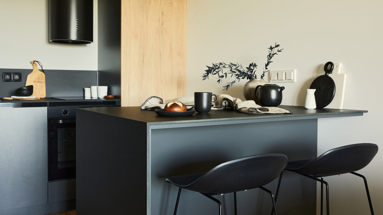 black kitchen island