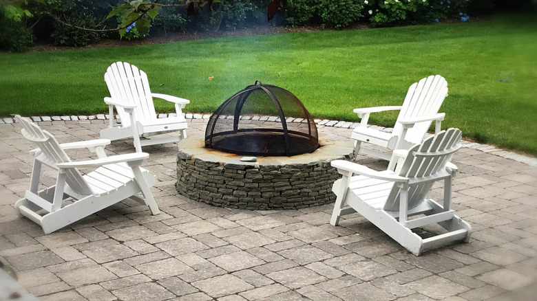 mesh top on fire pit