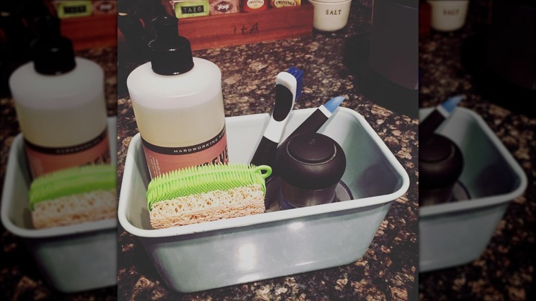 sink caddy pan