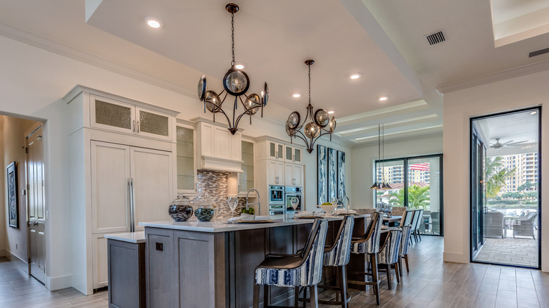 Light fixtures in a kitchen