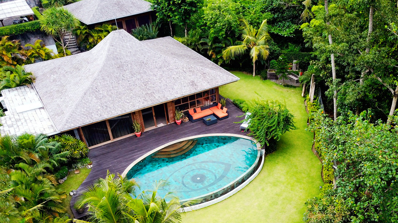 Island villa with eye-shaped pool 