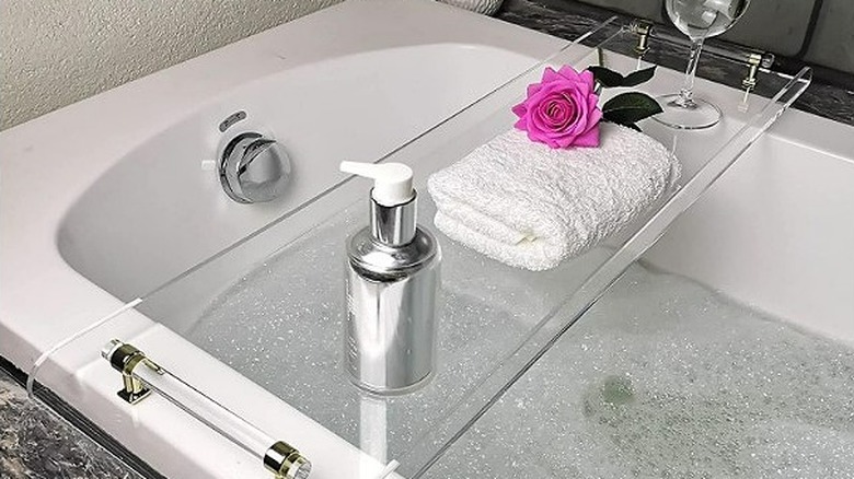 Clear bath tray with handles