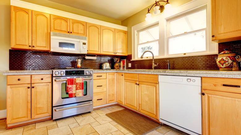 Glossy brick kitchen backsplash