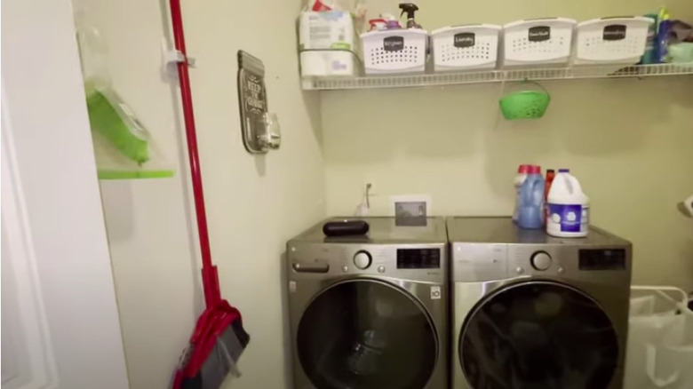 Standard laundry room with baskets