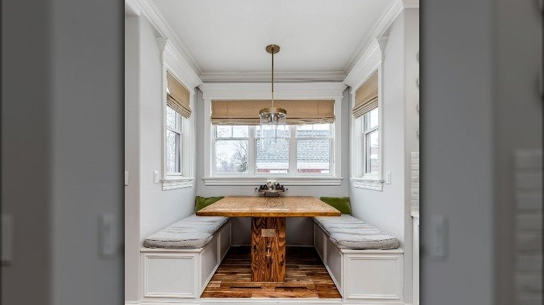 Breakfast nook bench built-in