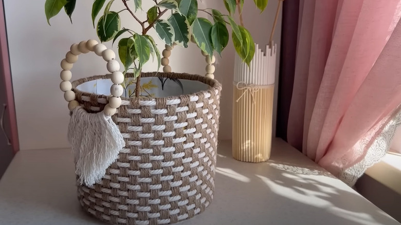 bucket plant basket 