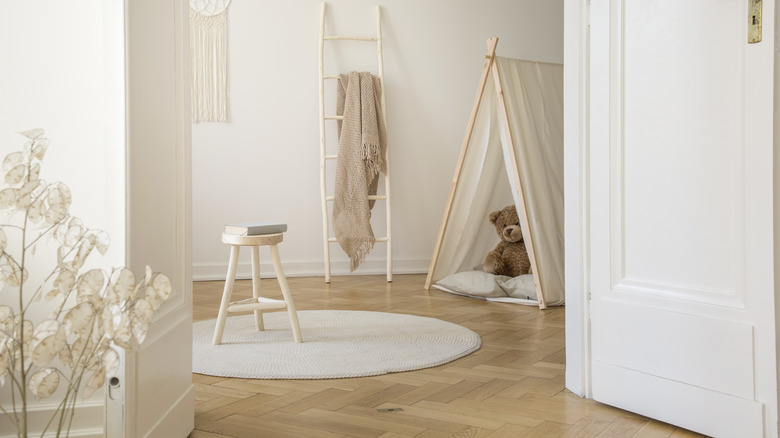 Room with herringbone floors